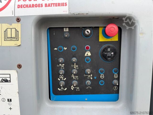 Plataforma de trabajo telescópica articulada Genie Z 45/25 DC