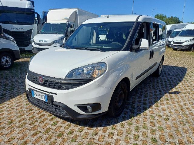 厢式货车 Fiat DOBLO - 5 posti