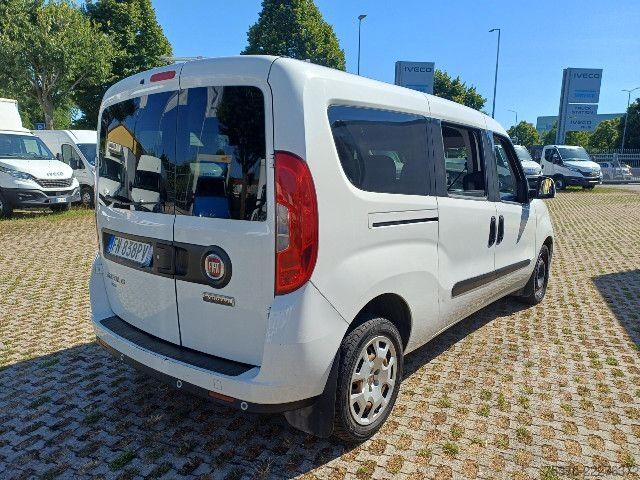 厢式货车 Fiat DOBLO - 5 posti