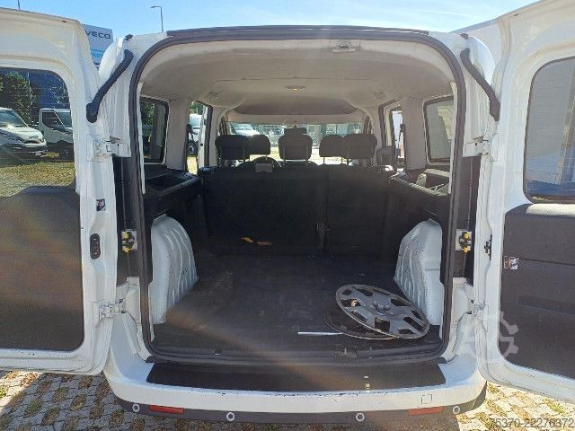 厢式货车 Fiat DOBLO - 5 posti