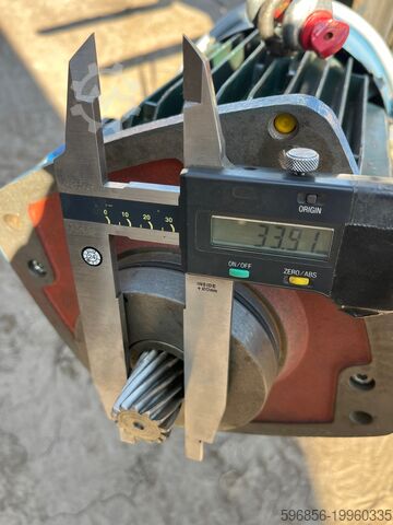 Motor mit Getriebe ABUS 9,6 kW, K-300 1-4 mit Bremse 90 Nm Silnik z przekładnią ABUS 9.6 KW, K-300 1-4 z hamulcem 90 Nm Silnik z przekładnią ABUS 9.6 KW, K-300 1-4 z hamulcem 90 Nm