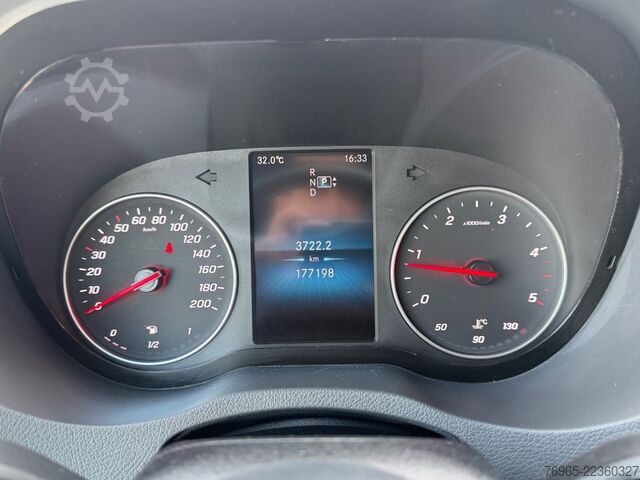 Varebil MERCEDES-BENZ Sprinter 314 AUTOMATIK NAVI DISTRONIC KAMERA LED