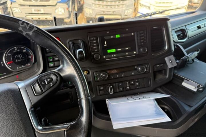 标准牵引车头 SCANIA S450 4x2