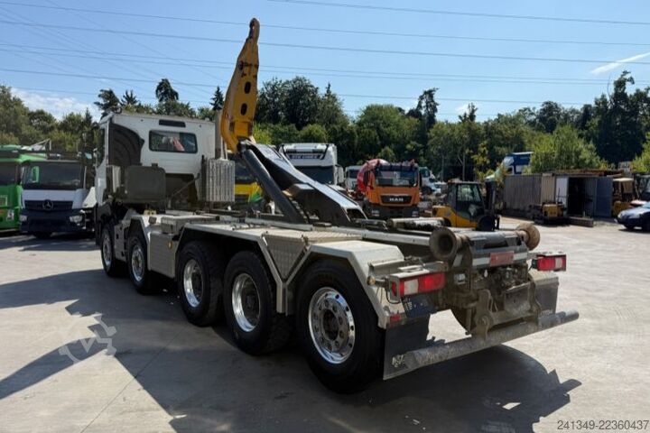 卷臂钩自卸卡车 RENAULT C520 10x4 Moser
