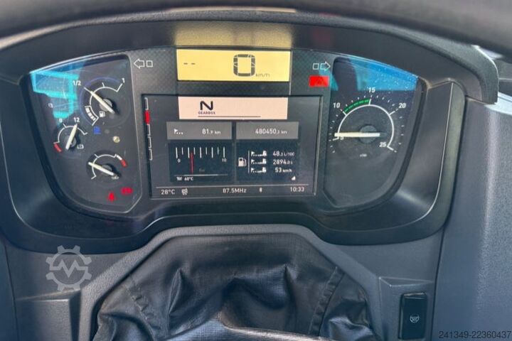 卷臂钩自卸卡车 RENAULT C520 10x4 Moser