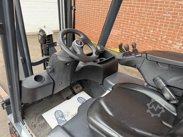 Xe nâng điện 3 bánh Linde E14-02