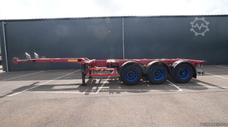 Containertransport Broshuis 3 AXLE MULTI CONTAINER CHASSIS