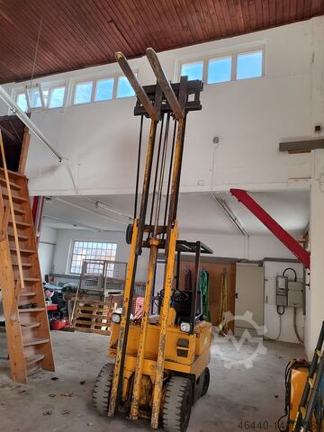 Gabelstapler H.Jungheinrich 8633000