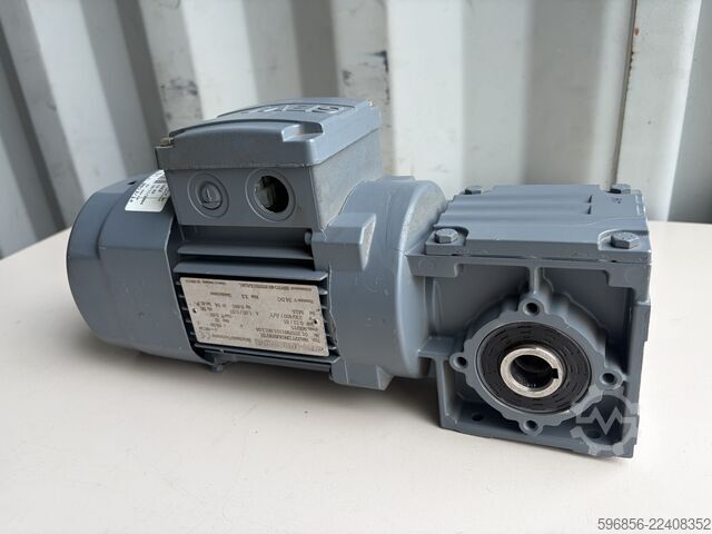  SEW-EURODRIVE WA20/T DR63M6/BR/TH 0,12 kW 15 obr./min 32 Nm 24 V DC hamulec SEW-EURODRIVE WA20/T DR63M6/BR/TH 0,12 kW 15 obr./min 32 Nm 24 V DC hamulec