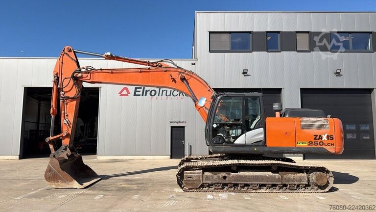 Pelle sur chenilles Hitachi ZX250LCH-5A (AIRCO / 6.868 HOURS / BELGIAN MACH...