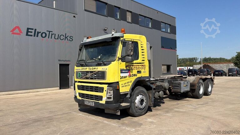 Chasis con cabina Volvo FM 12 - 420 (EJES GRANDES / SUSPENSIÓN DE ACERO...