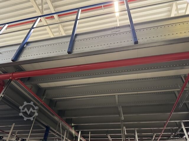 Mezanino de armazenamento aprox. 1.200 m2 Stow 