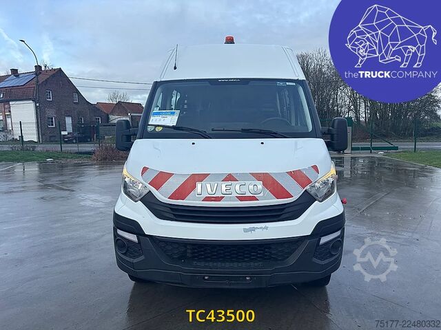 شاحنة بانل Iveco Daily 35C15V12 Double cab 7 places