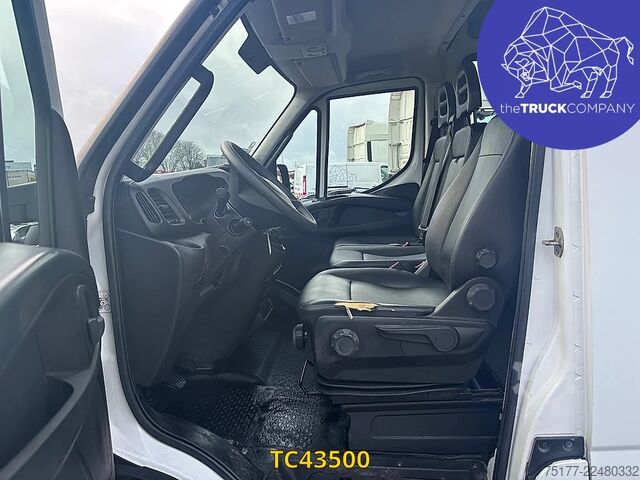 شاحنة بانل Iveco Daily 35C15V12 Double cab 7 places