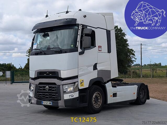 Standar-SZM Renault T 520