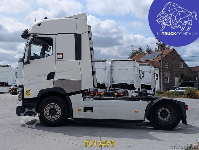Standar-SZM Renault T 520