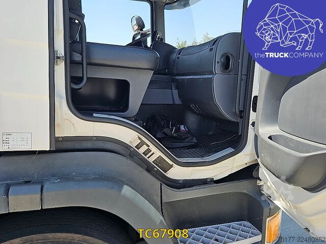 مركبة جمع النفايات Scania P 320