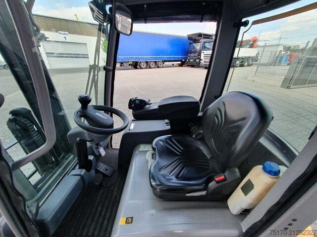 Viličar Jungheinrich EFG 215 / Triplex: 4.25m! / SS / nur 2.184h!