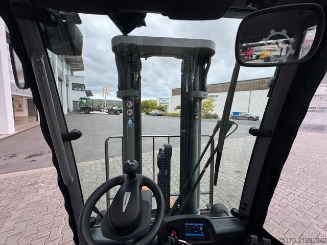 Viličar Jungheinrich EFG 215 / Triplex: 4.25m! / SS / nur 2.819h!