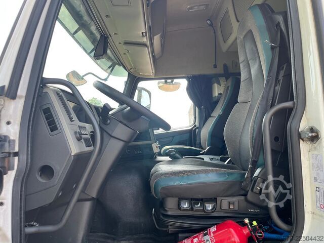 স্যুটকেস Volvo FM 330 VTJ3R