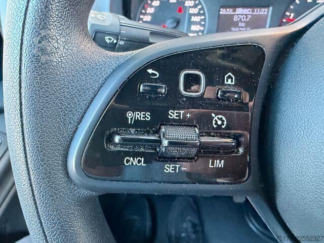 Rennandi presenning Mercedes-Benz Sprinter 215 CDI DoKa Klima AHK