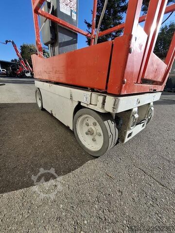 Piattaforma di sollevamento SkyJack SJ16