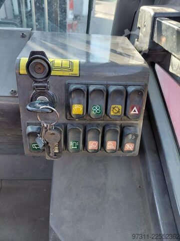 फोर्कलिफ्ट Manitou M30-4 ST3B