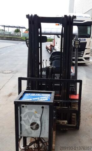 ऑफ-रोड फोर्कलिफ्ट Manitou ME 425 C 2,5 t Elektro