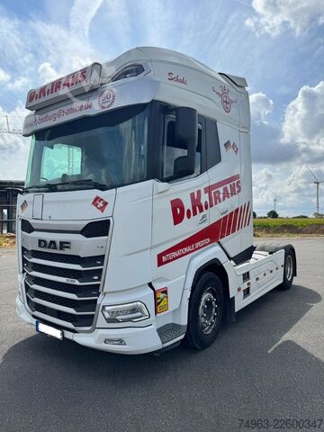 Tracteur routier standard DAF XG + 530 FT