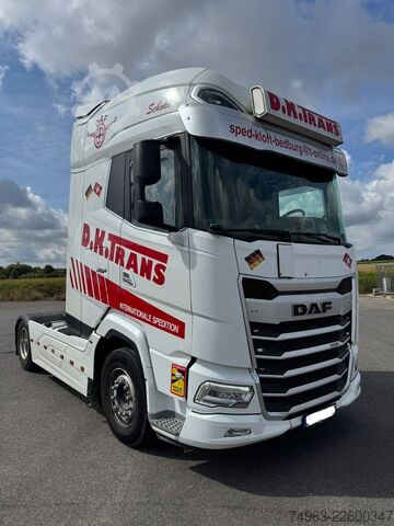 Tracteur routier standard DAF XG + 530 FT