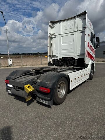 Tracteur routier standard DAF XG + 530 FT