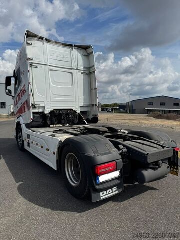 Tracteur routier standard DAF XG + 530 FT