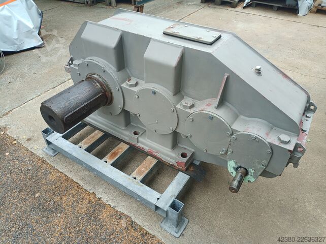 Reductor industrial de engranajes rectos ASUG PENIG TGL 34611/10A8-450x200