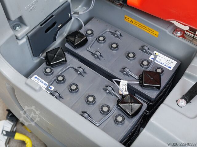 Hako Scrubmaster B30 TB430 NEUE BATTERIE Hako Hakomatic B30 TB430 - 2013y - 1557h