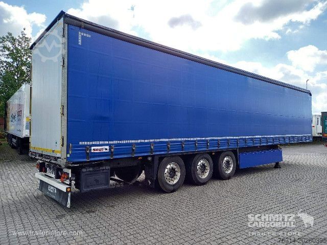 Nyitott ponyvás félpótkocsi Schmitz Cargobull Curtainsider Standard Getränke