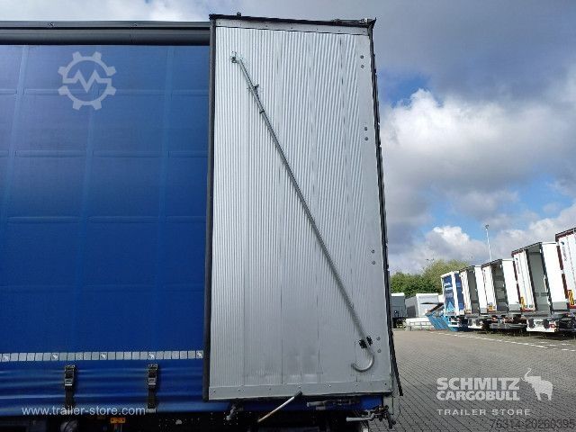 Nyitott ponyvás félpótkocsi Schmitz Cargobull Curtainsider Standard Getränke