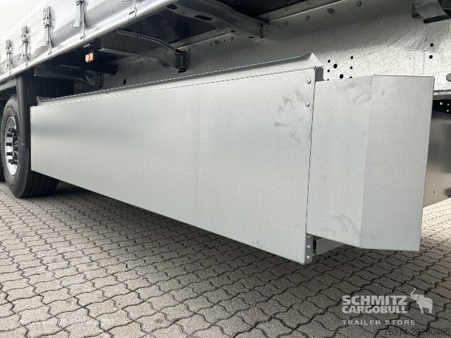 Nyitott ponyvás félpótkocsi Schmitz Cargobull Curtainsider Standard Getränke
