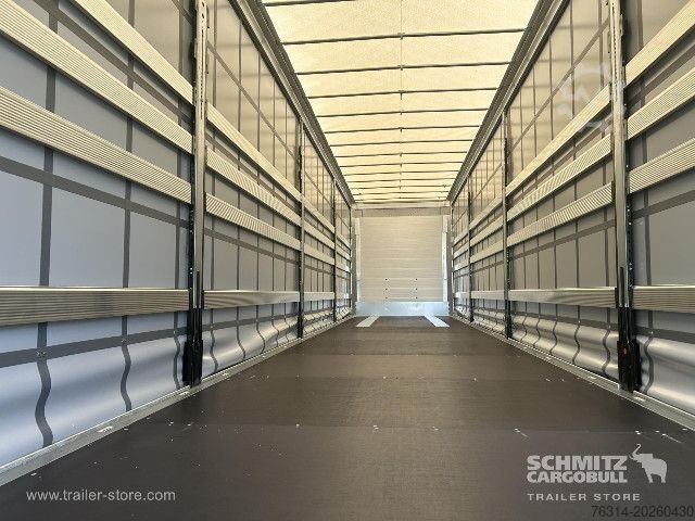 กึ่งพ่วงเปิดพร้อมผ้าใบคลุม Schmitz Cargobull Curtainsider Mega Getränke