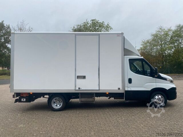 شاحنة صندوقية IVECO Daily 35C14 Hi-Matic Koffer mit Ladebordwand
