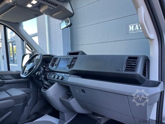 Minibuss VOLKSWAGEN CRAFTER 9 SITZER KLIMAA. NAVI 177 PS 1.HAND