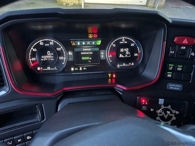 Chassis med førerhus Scania S580 6x2/4 Full options King of Road