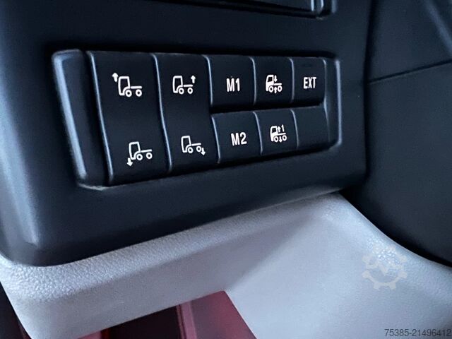 Chassis med førerhus Scania S580 6x2/4 Full options King of Road