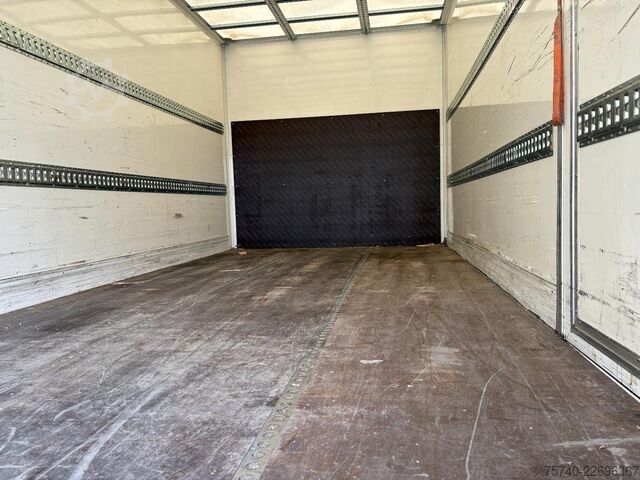 Box body DAF LF 45.180 + euro 5 + 12ton + 5.58m box + lift