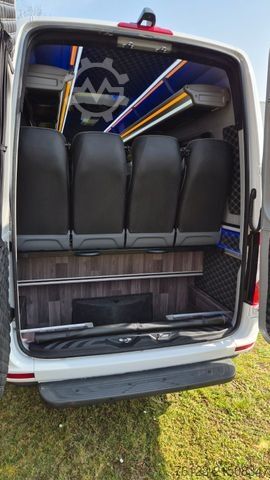 Minibuss MERCEDES-BENZ 519  Allrad 4 x 4 Lagerfahrzeug Stock 20 Sitzer
