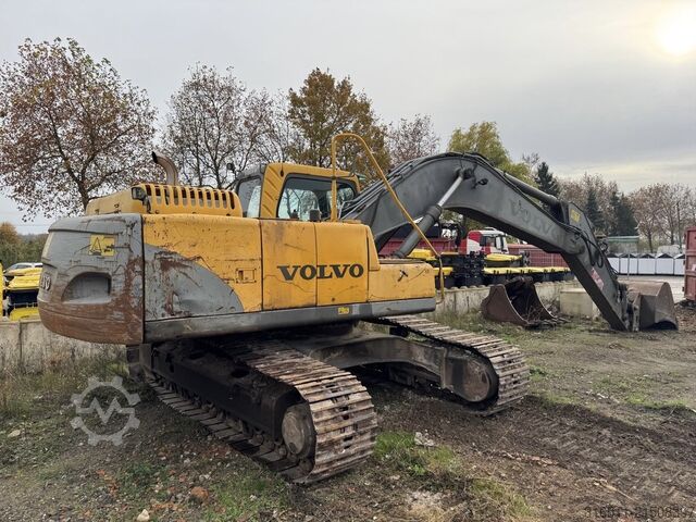 Gusjeničar Volvo EC240B NCL