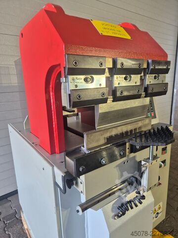 Prensa dobradeira TEDA SC 16.5 CNC