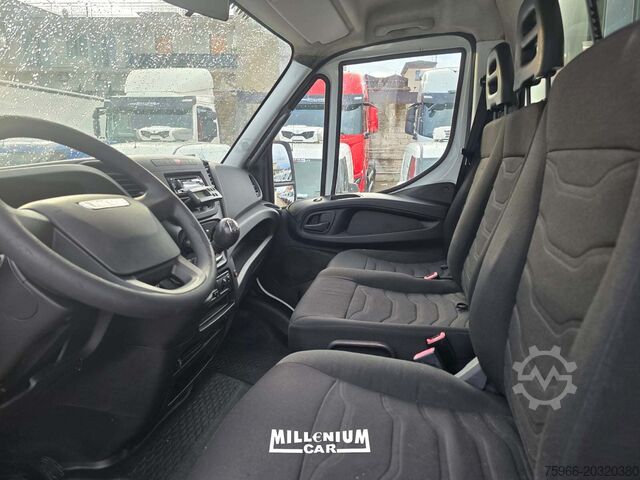 Mobil pendingin isotermis Iveco DAILY 60-15 TRASPORTO CARNI FRC 2027