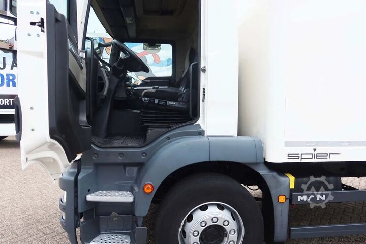 Box body MAN 26.320 TGM Bak+Klep stuur lift as Bar klep 2.00...