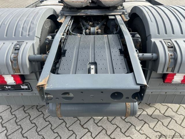 Standardni tegljač MERCEDES-BENZ Actros 1844 / Mega Space / Standklima / Retarder