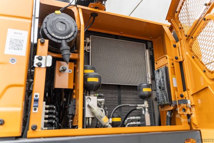 Bager na točkovima CASE WX 160 E